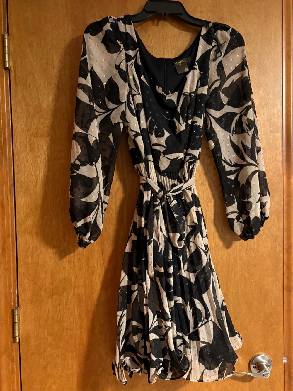 Taylor dress size 8